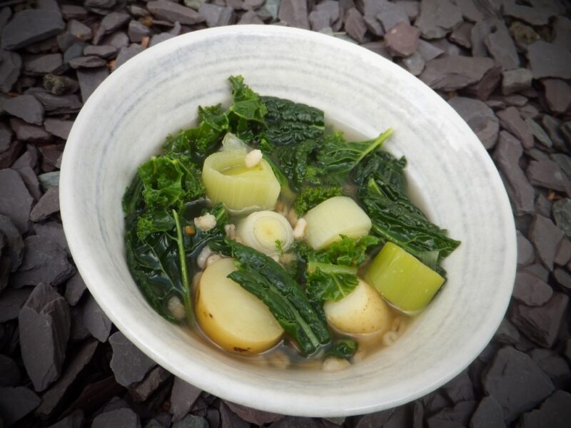 Cabbage soup with pearl barley