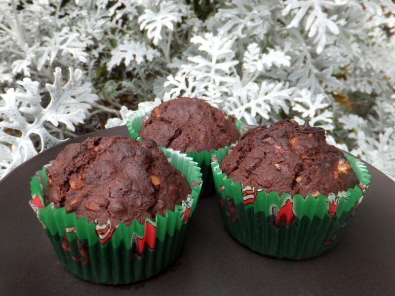 Chocolate muffin with rum & walnut