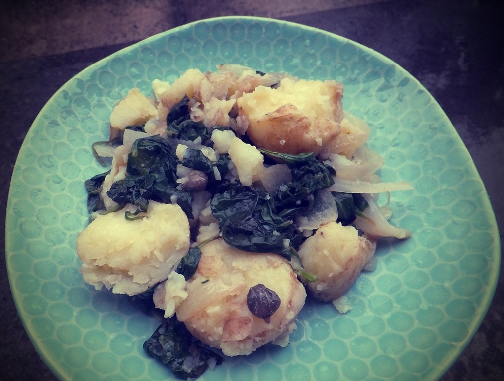 Crushed potatoes with spinach