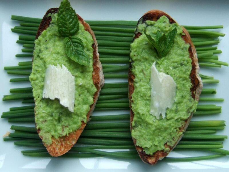 Green pea spread