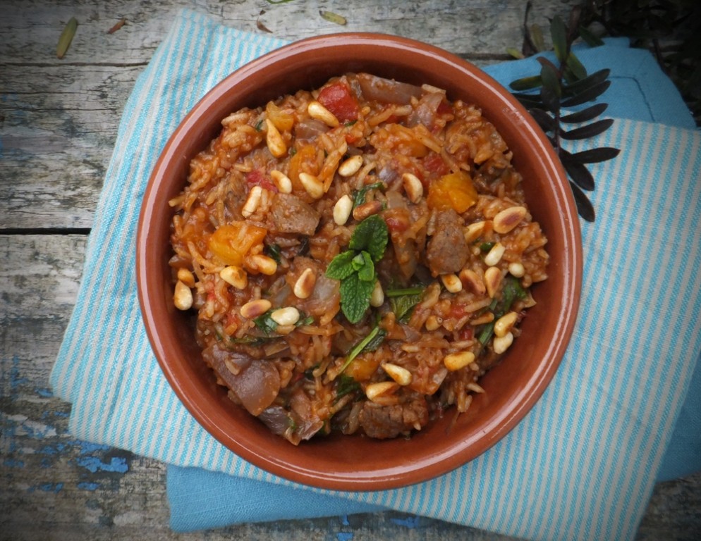 Lamb pilaf with apricots