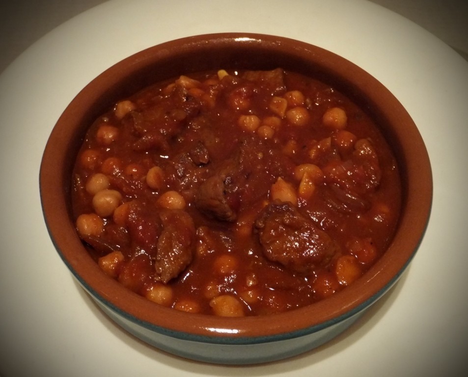 Lamb stew with chickpeas