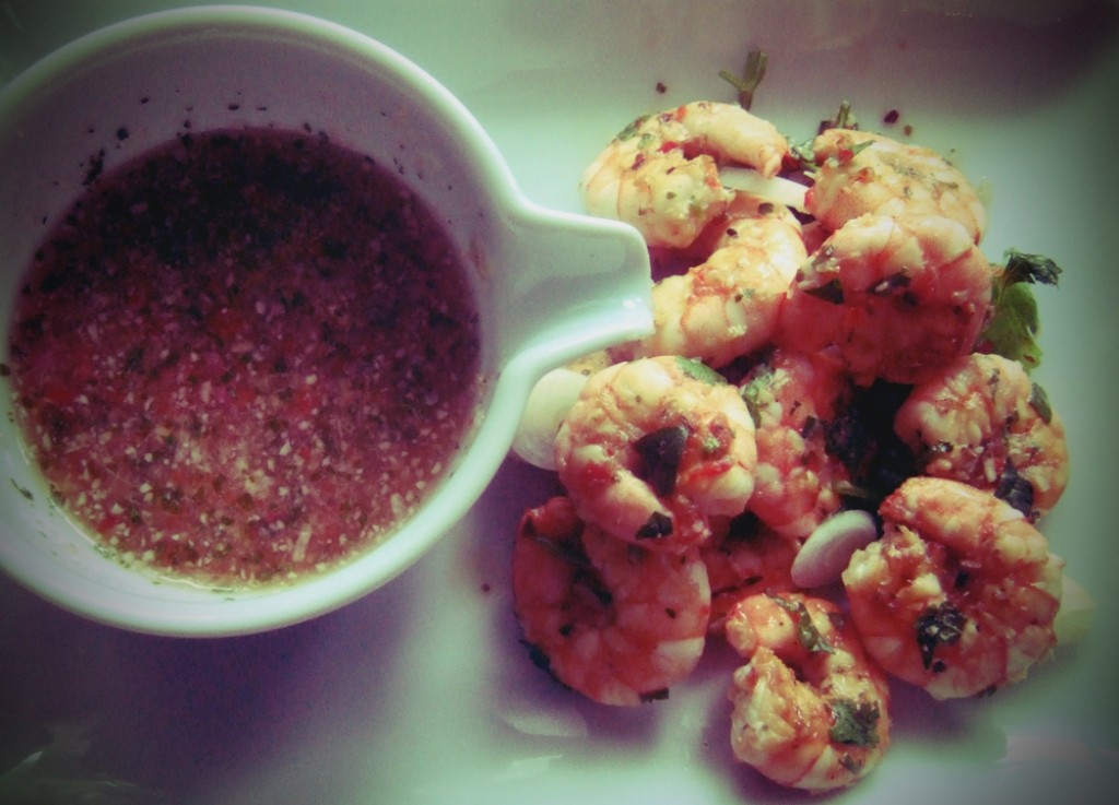 Thai prawns with spicy dip