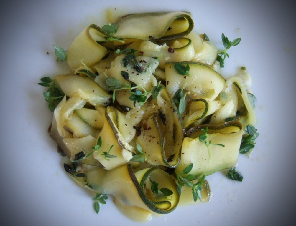 Warm courgette salad with thyme