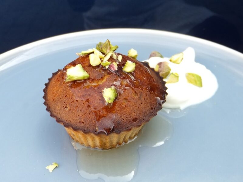 Pistachios cupcakes with orange & honey