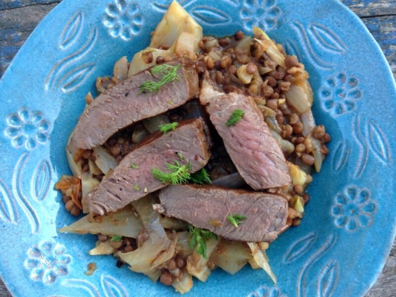 Steak with fennel and lentil