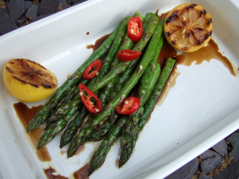 Grilled asparagus with soy-butter