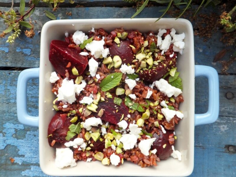 Red rice & beetroot salad