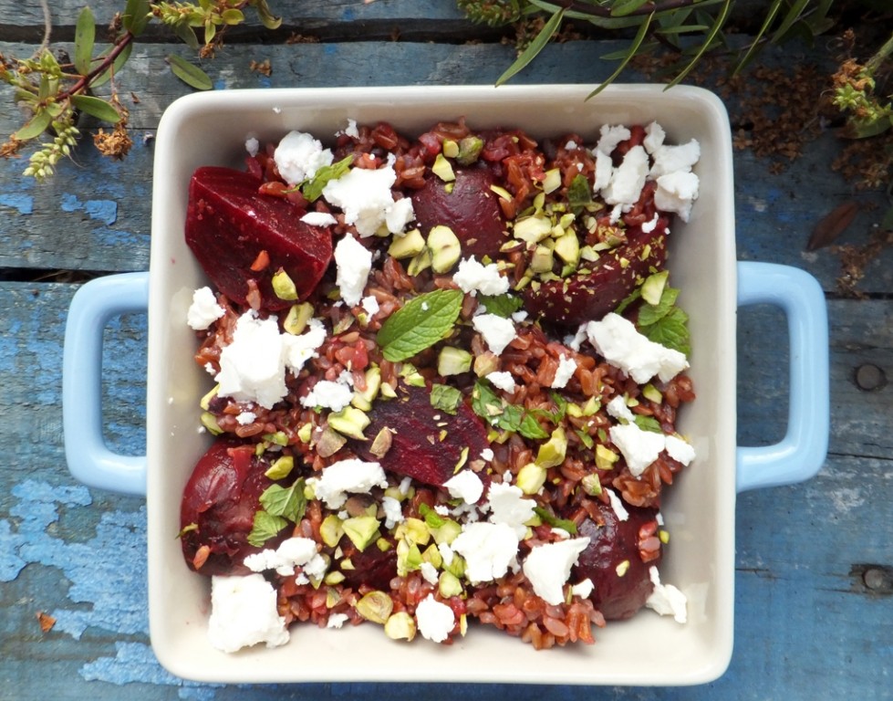 Red rice & beetroot salad