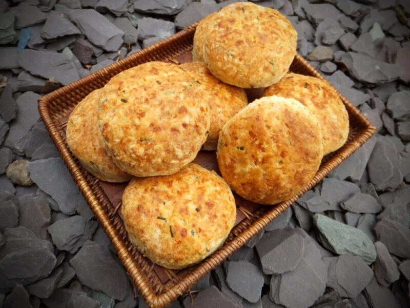 Cheese & chive scones