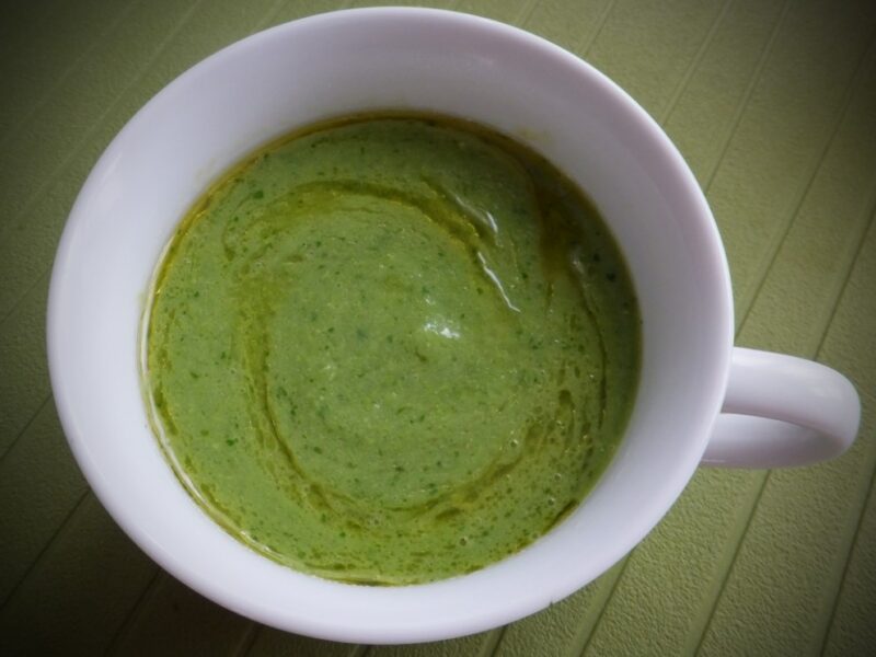 Quick & easy green pea soup