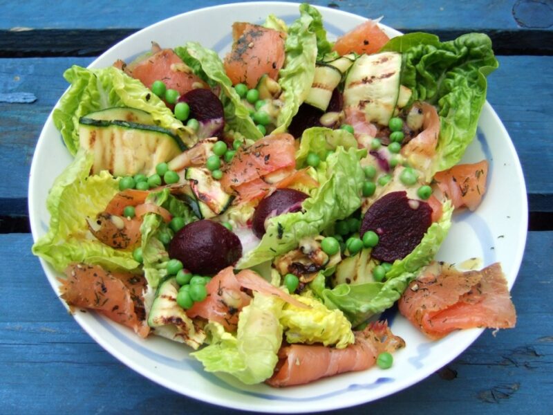 Gravadlax & vegetable salad