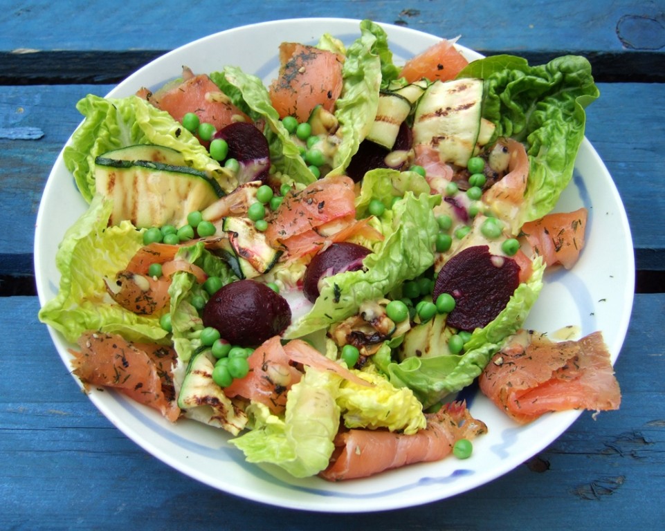 Gravadlax & vegetable salad