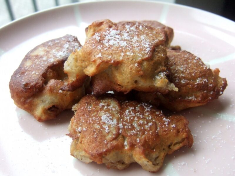 Lemon & raisin ricotta fritters