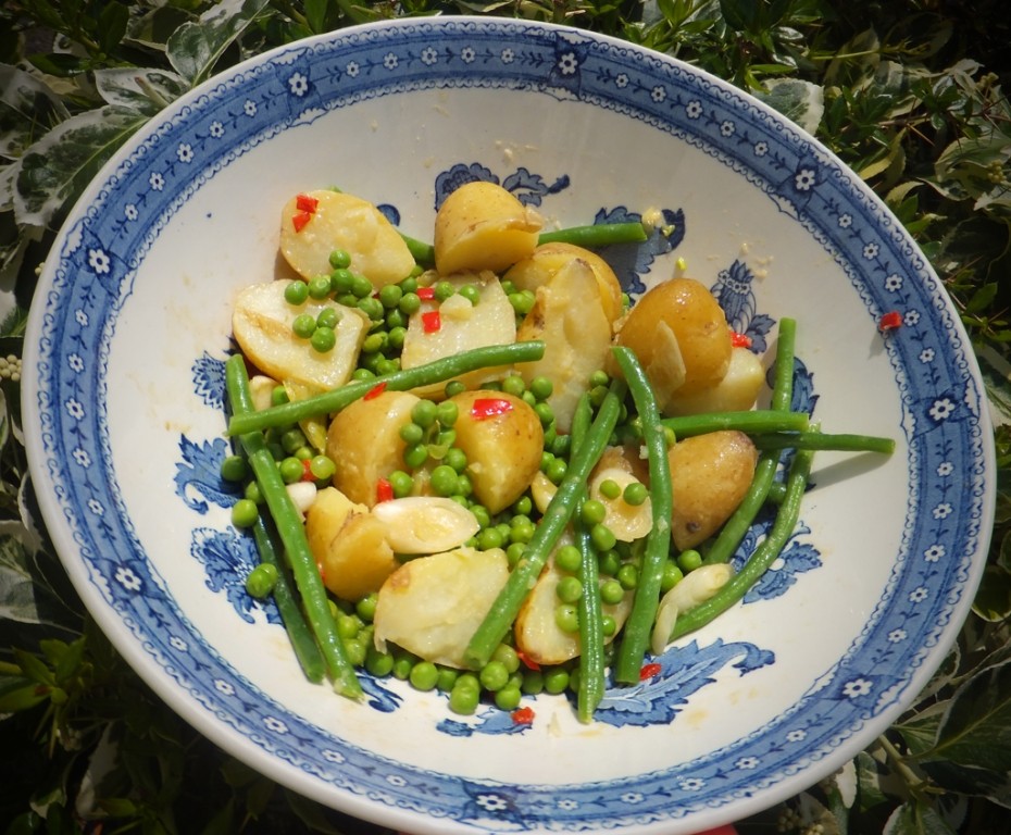 Potato salad with peas & green beans