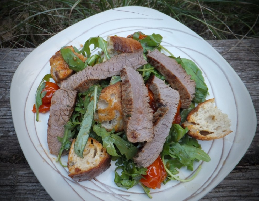 Tomato, ciabatta and steak salad