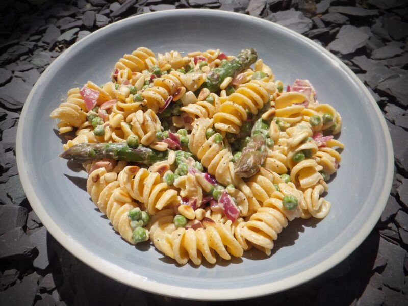 Summer pasta with peas and asparagus