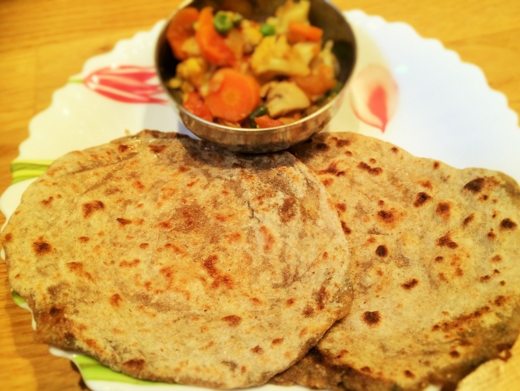 Cauliflower stuffed roti (Cauliflower parata)