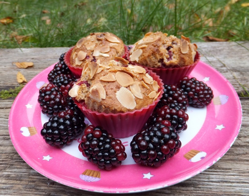 Blackberry and almond muffins