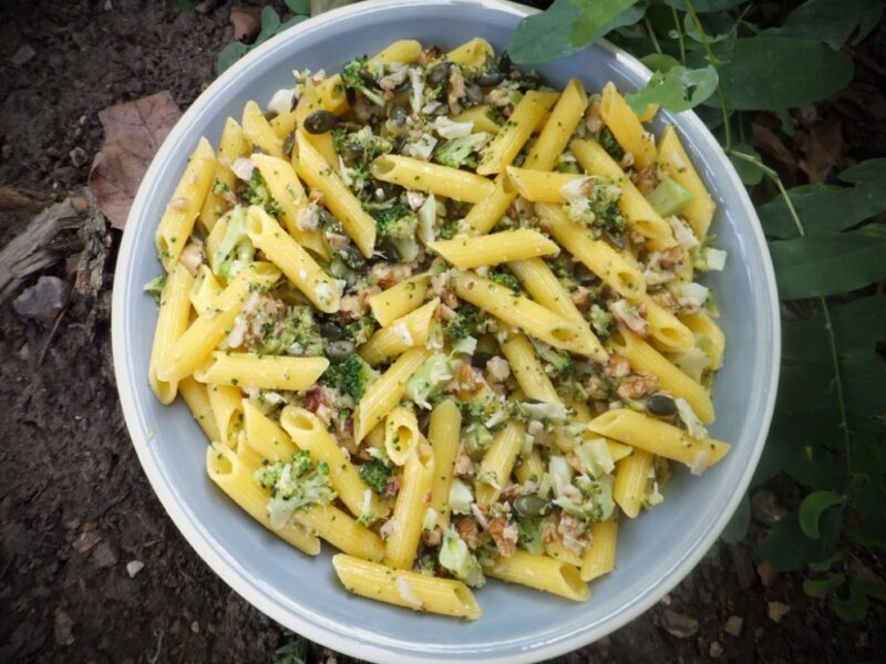 Pasta with broccoli and walnuts