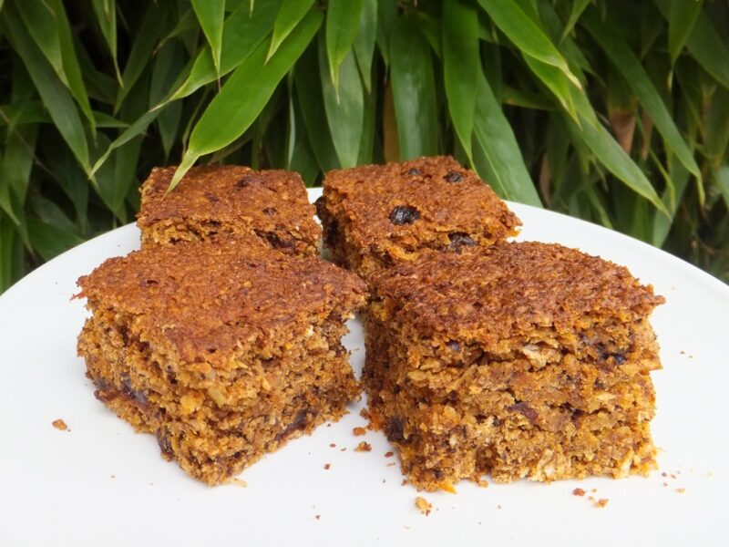 Carrot and oat cake