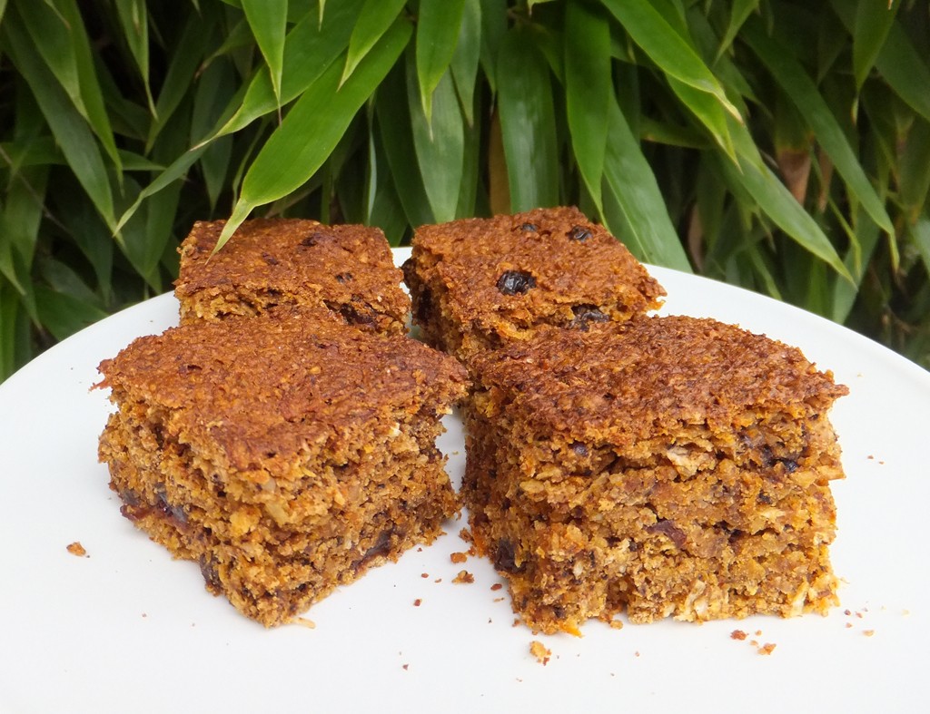 Carrot and oat cake