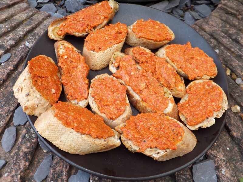 Roasted red pepper spread with walnuts