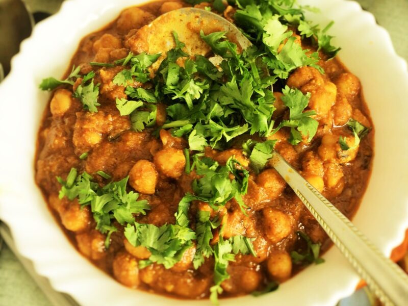 Chickpeas in gram flour sauce