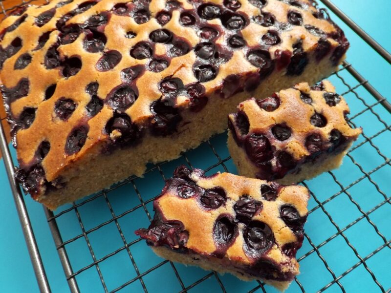 Blueberry and almond traybake