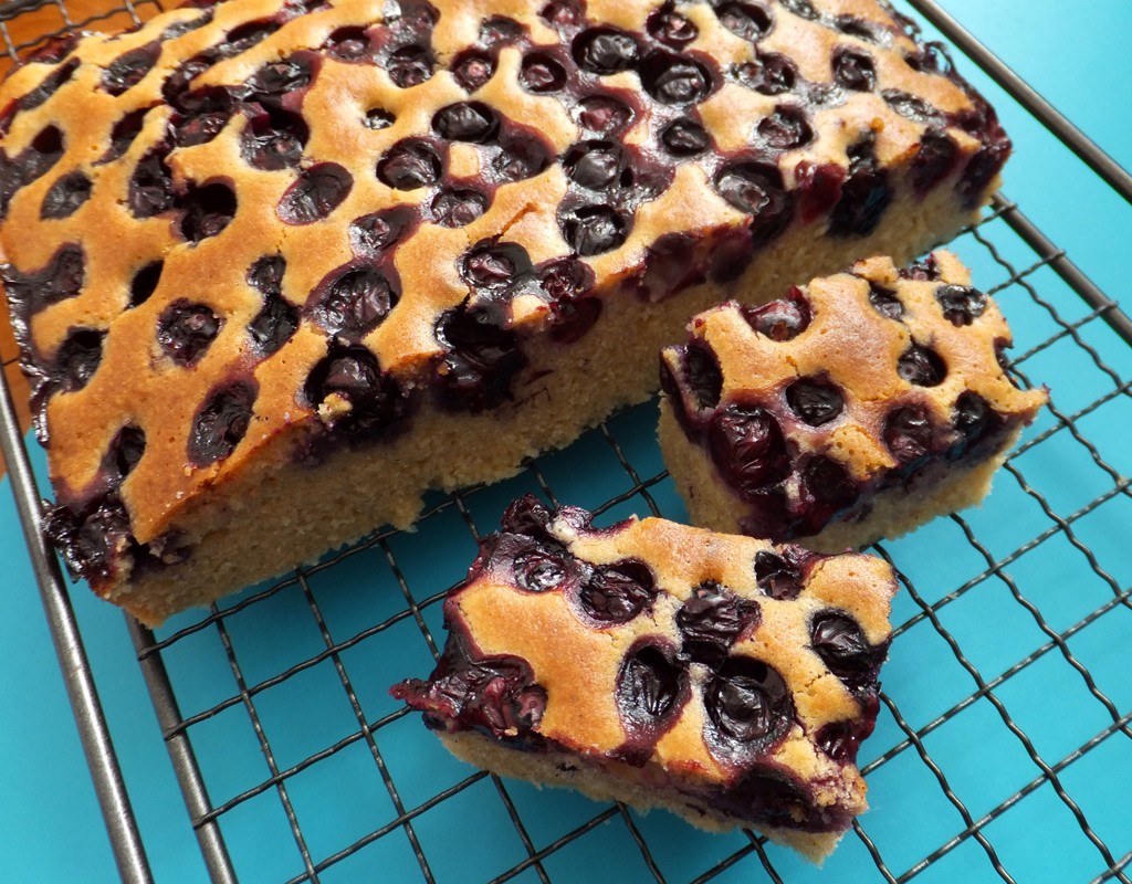 Blueberry and almond traybake