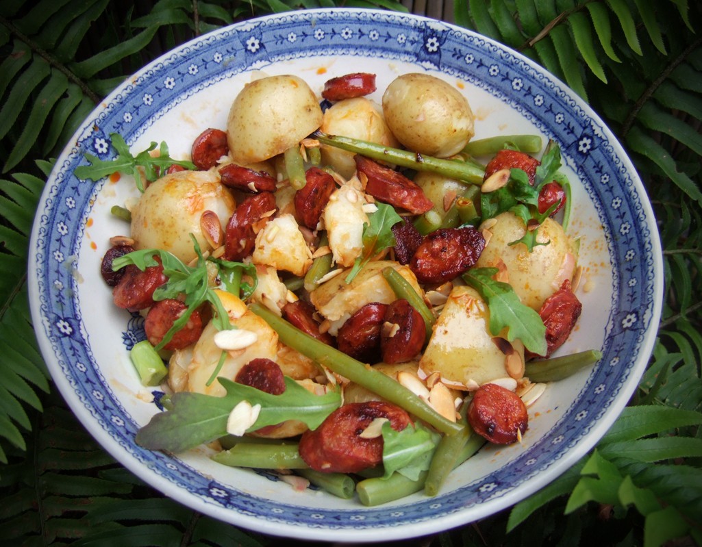 Potato salad with chorizo and green beans