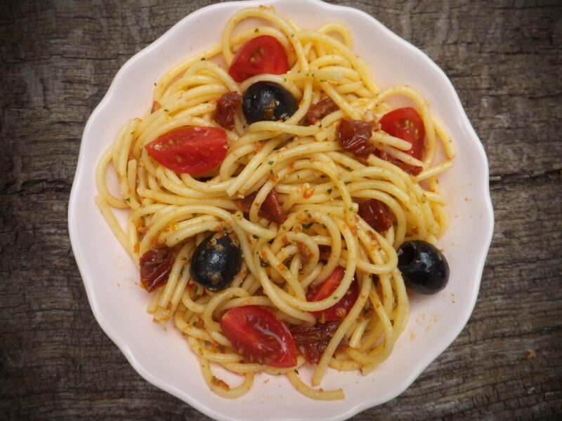 Spaghetti with sun-dried tomato