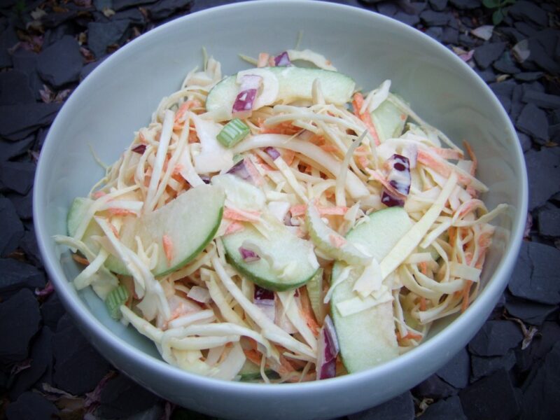 Coleslaw with apple