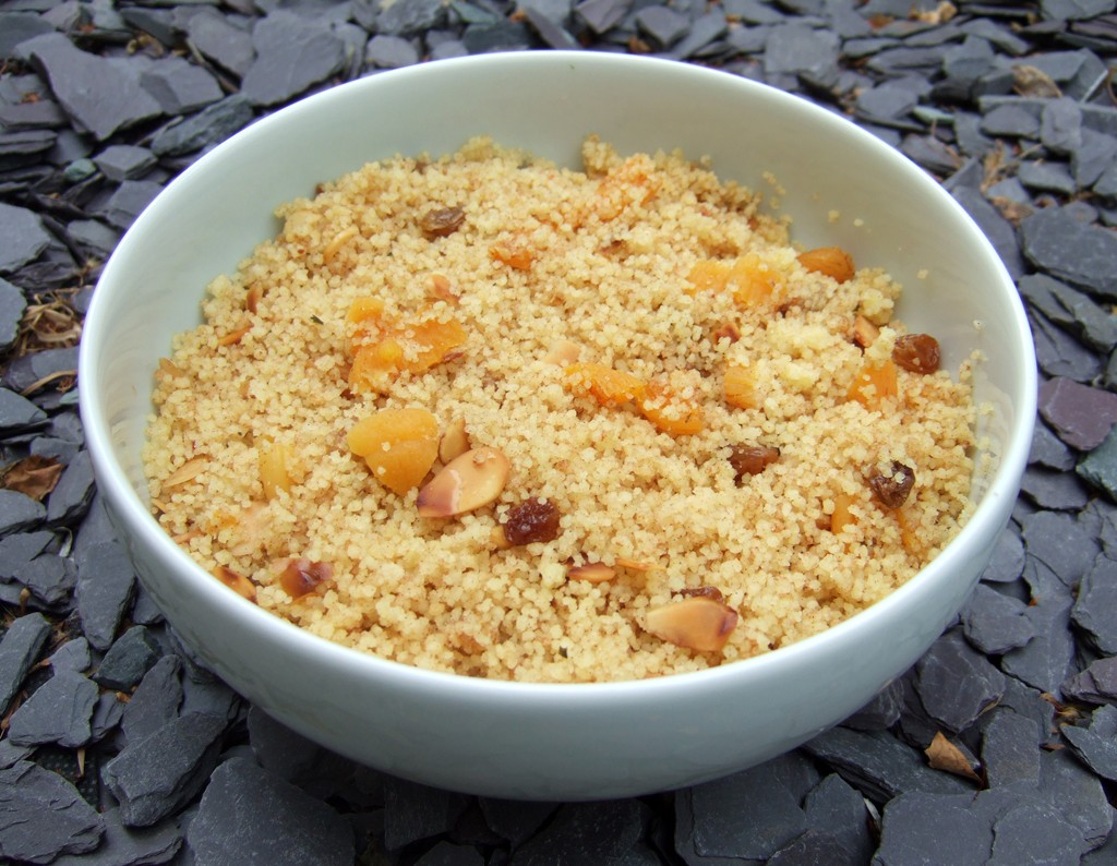 Couscous salad with dried fruits