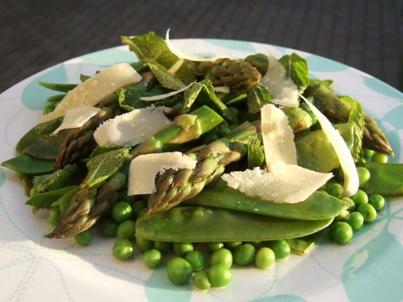 Peas and asparagus salad