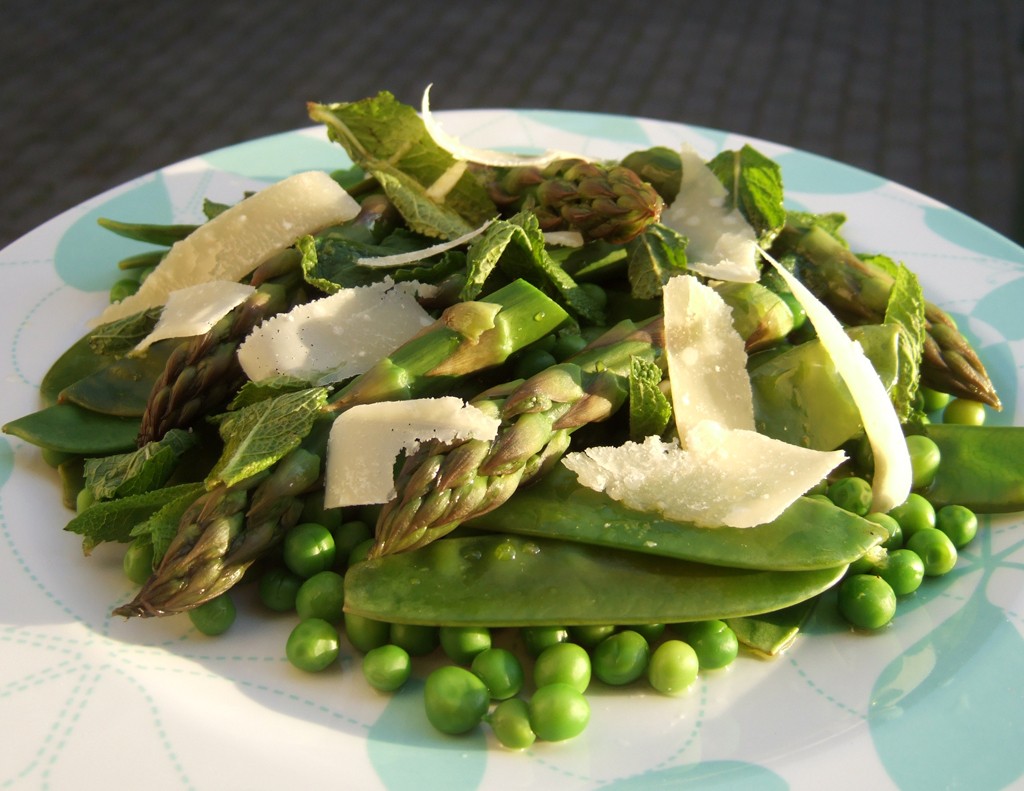 Peas and asparagus salad