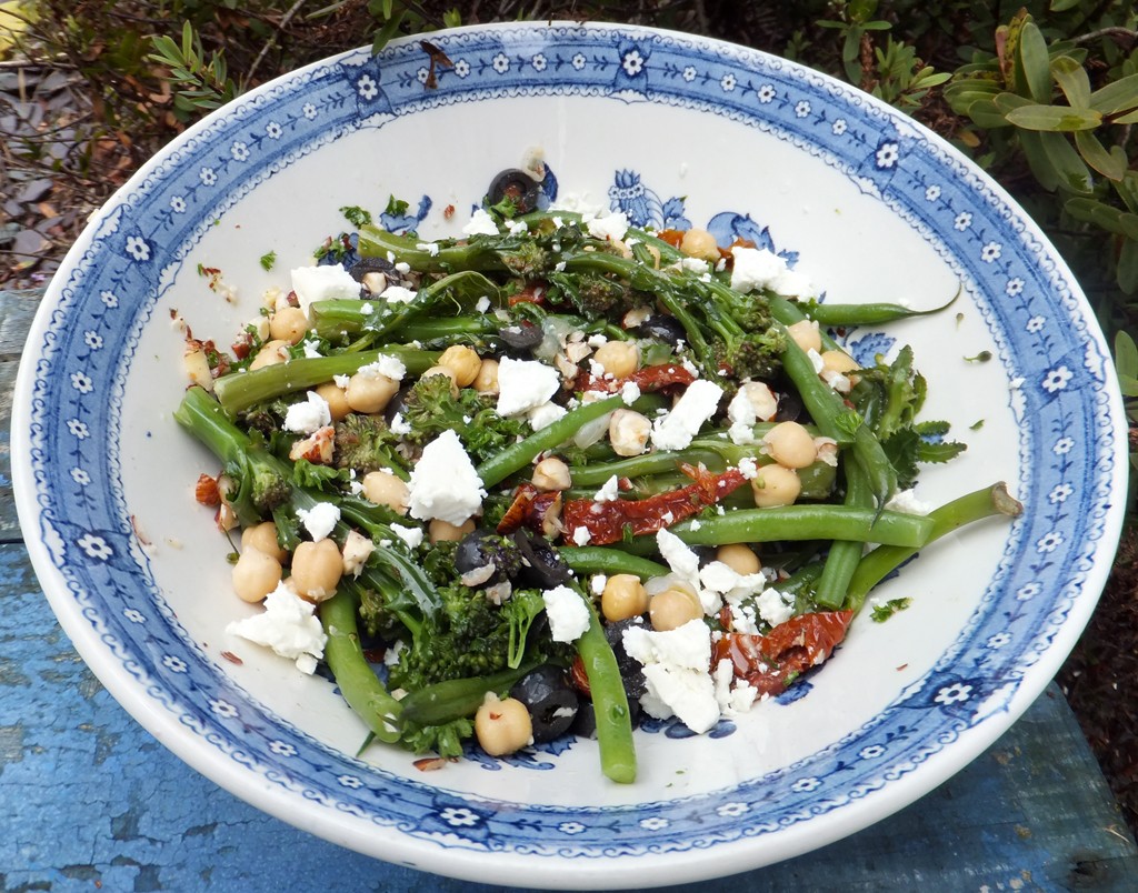 Broccoli, green bean and chickpea salad