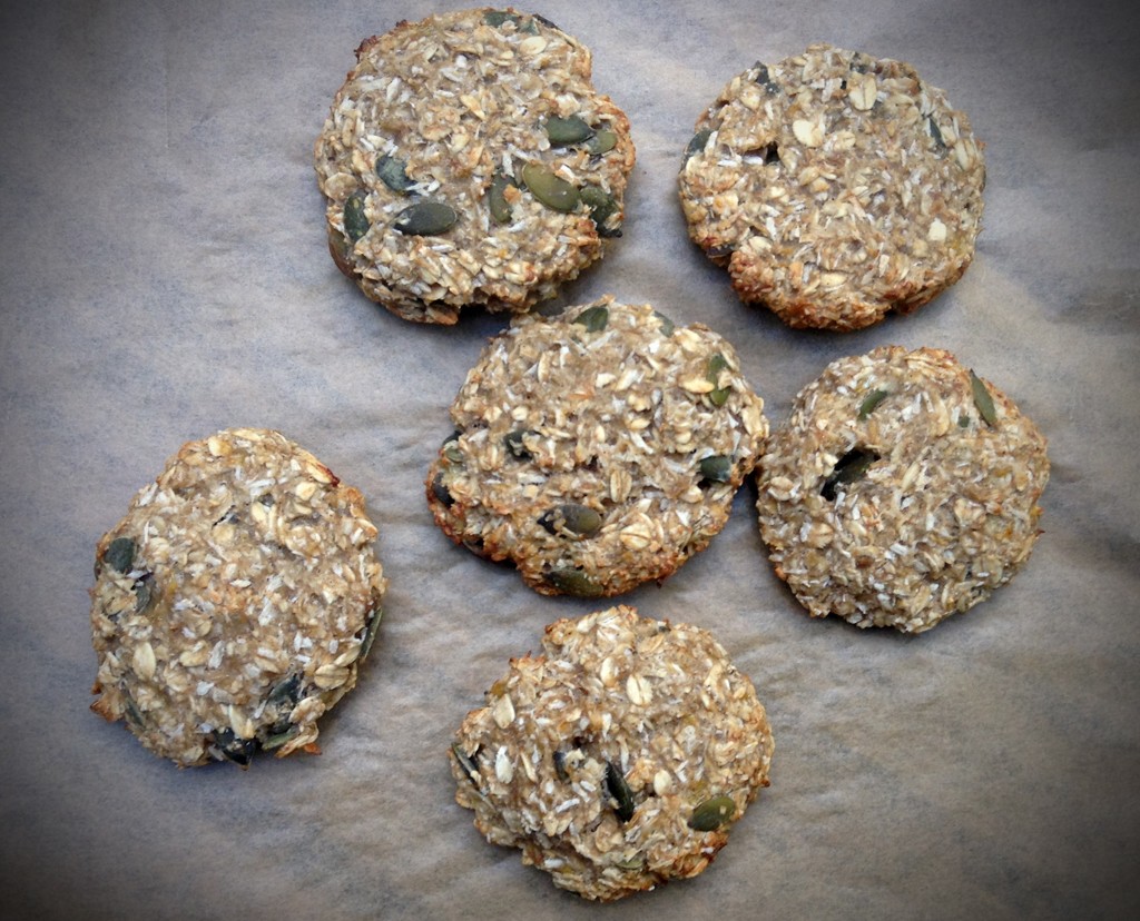 Healthy oat and banana cookies