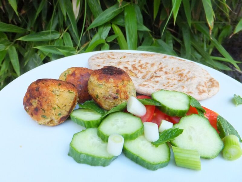 Herby falafel balls