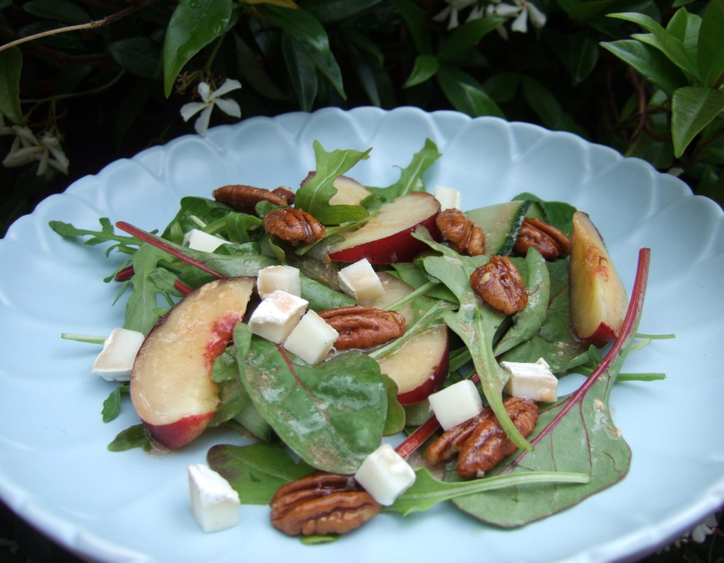 Nectarine and goat's cheese salad