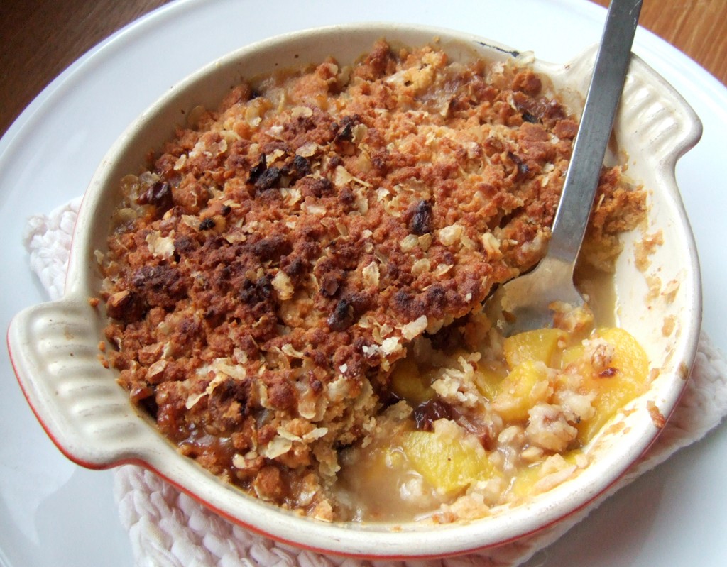 Peach crumble