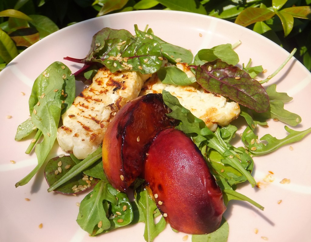 Grilled halloumi and peach salad