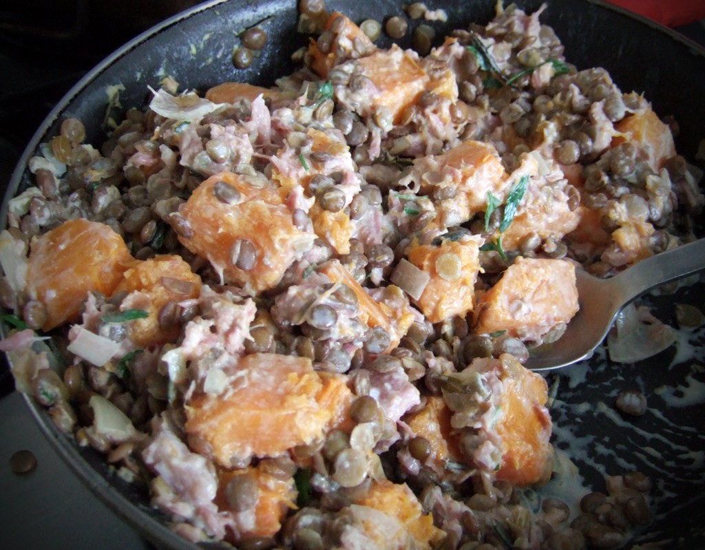 Roasted squash with ham & lentils