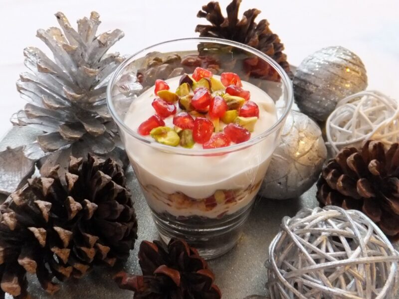 Amaretti & pomegranate trifle