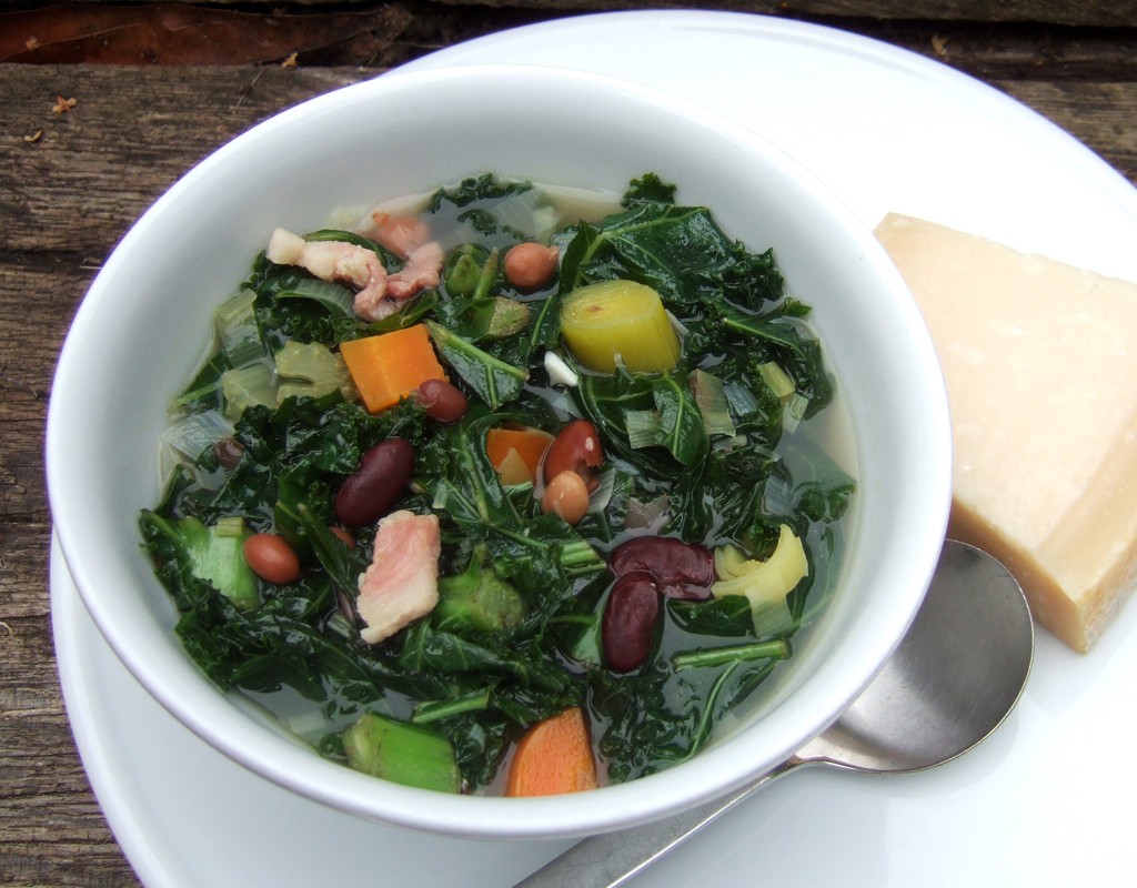 Bean & kale soup