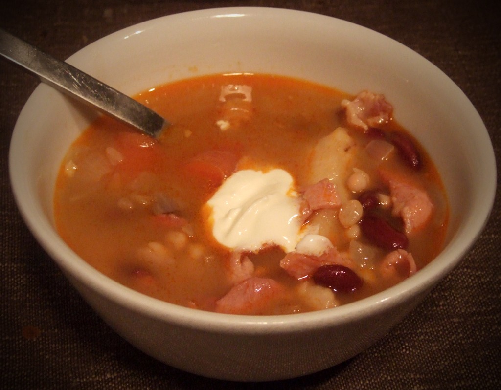 Bean soup with bacon