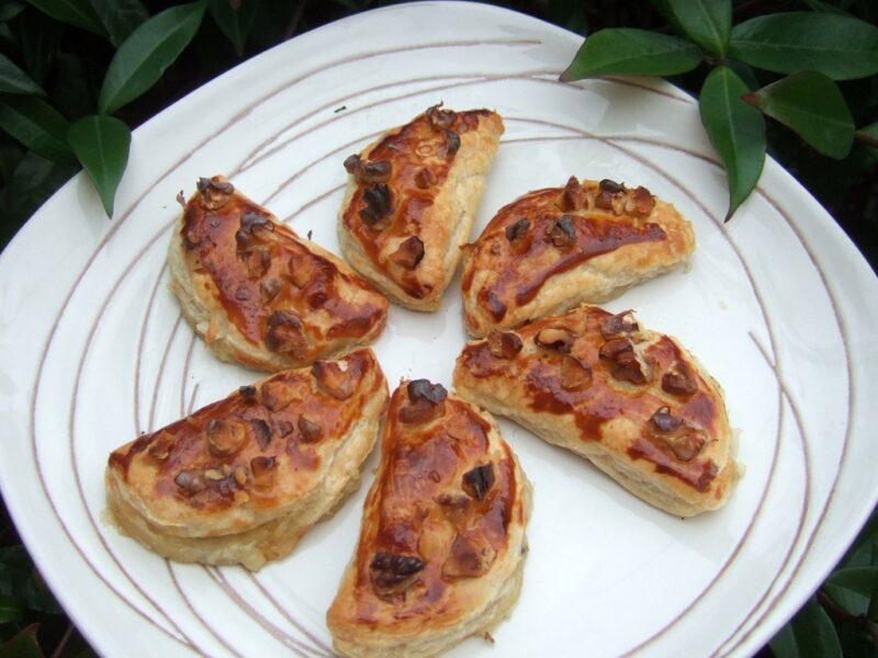 Stilton and walnut puffs