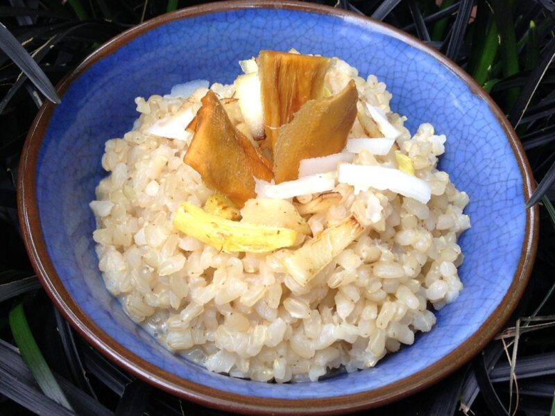 Sweet coconut rice with ginger