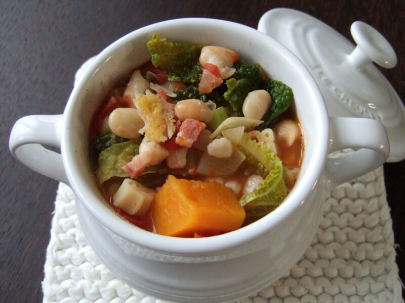 Bean soup with winter vegetables and pasta