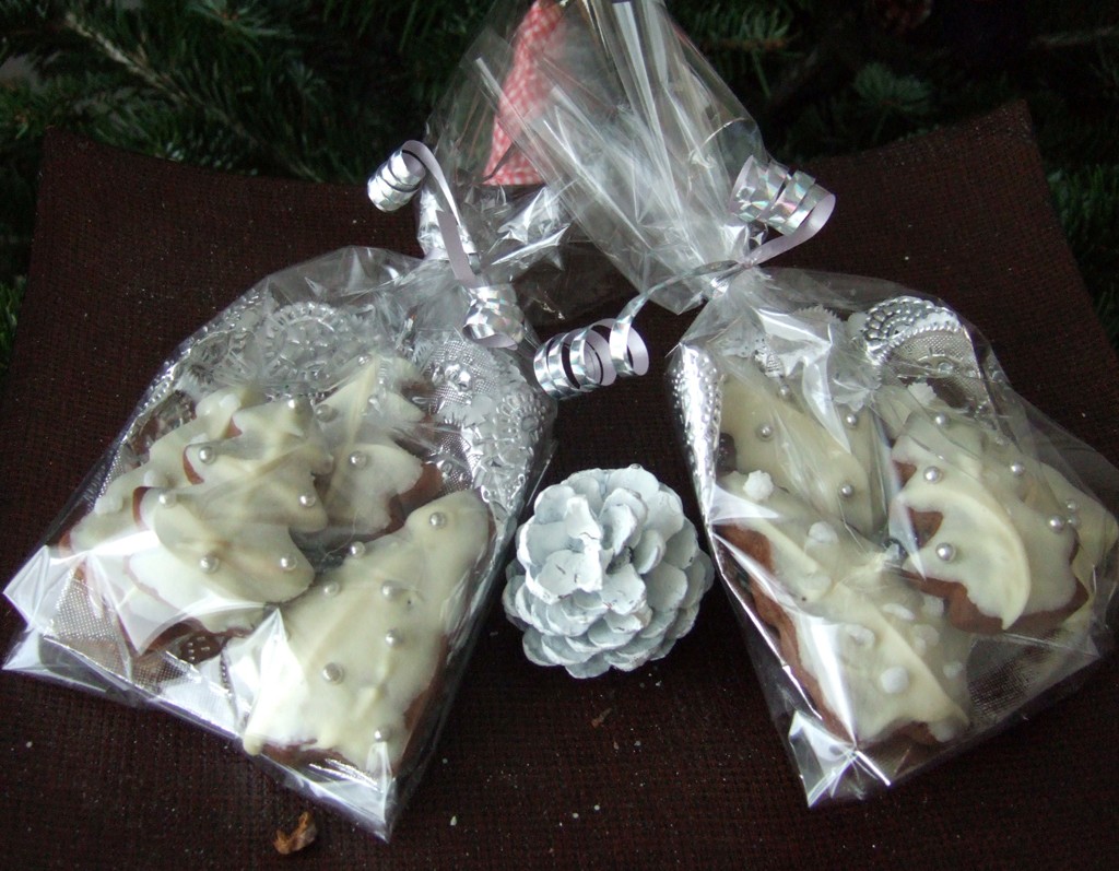 Chocolate Christmas tree cookies